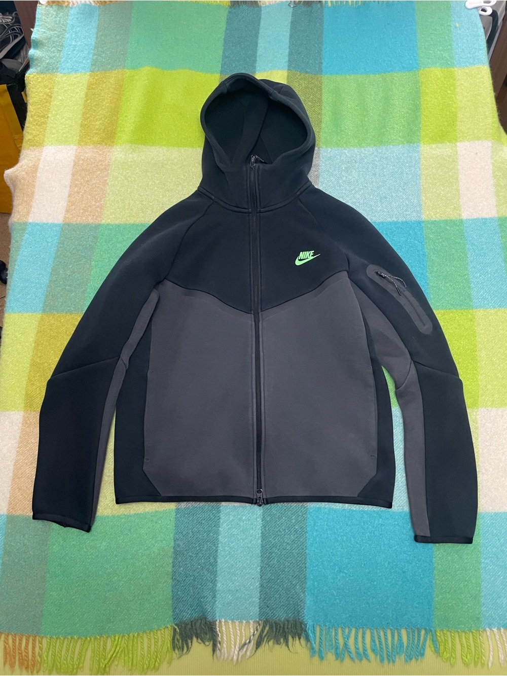 Nike Tech Fleece Full-Zip Windrunner Hoodie Black Smoke Grey